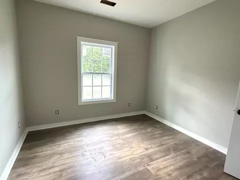 35 Claybrook Dr, Savannah, TN 38372 photo 8