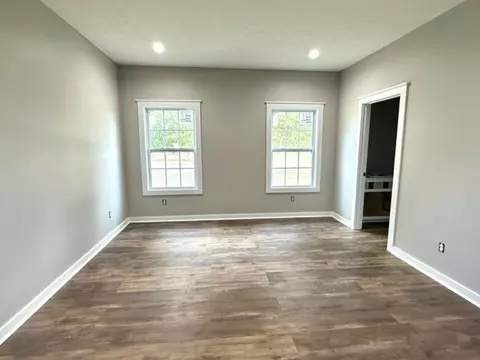 35 Claybrook Dr, Savannah, TN 38372 photo 6