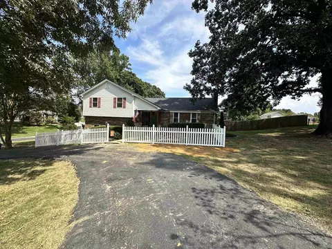 1230 Church St, Savannah, TN 38372