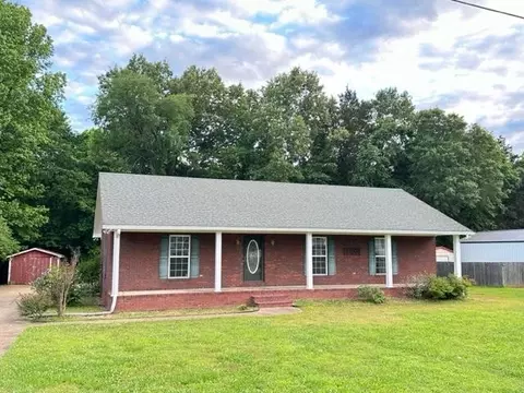460 Prince Pl, Savannah, TN 38372