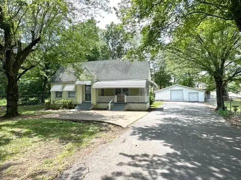 1090 Florence Rd, Savannah, TN 38372