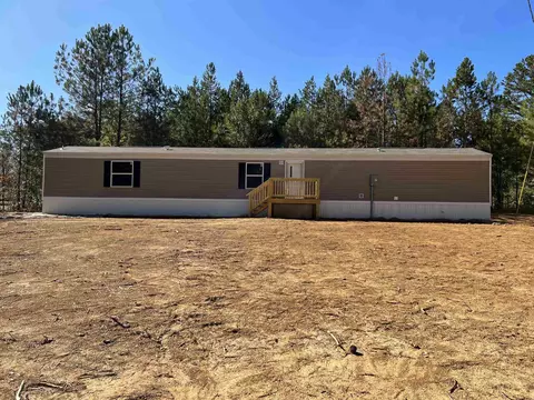 3370 Clifton Rd, Savannah, TN 38372