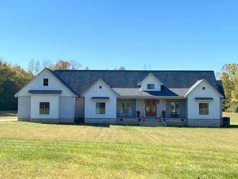 3675 Cravens Rd, Savannah, TN 38372