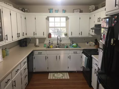 342 Dixie Dr, Savannah, TN 38372 photo 9