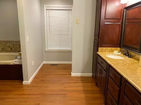 1075 Hamburg Loop, Savannah, TN 38372 photo 12