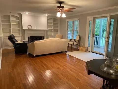 1075 Hamburg Loop, Savannah, TN 38372 photo 2