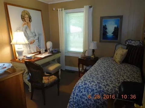 165 E Main St, Savannah, TN 38372 photo 9