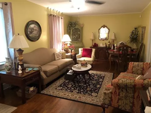 165 E Main St, Savannah, TN 38372 photo 4