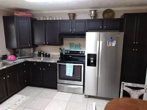 450 E Main St, Savannah, TN 38372 photo 4