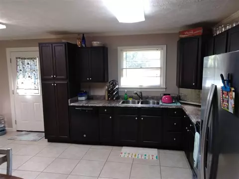 450 E Main St, Savannah, TN 38372 photo 5