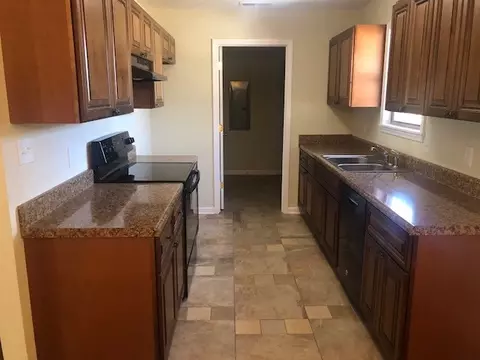 345 Garey Loop, Savannah, TN 38372 photo 3