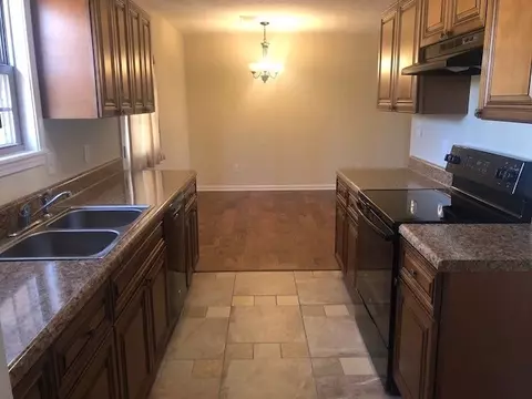 345 Garey Loop, Savannah, TN 38372 photo 4
