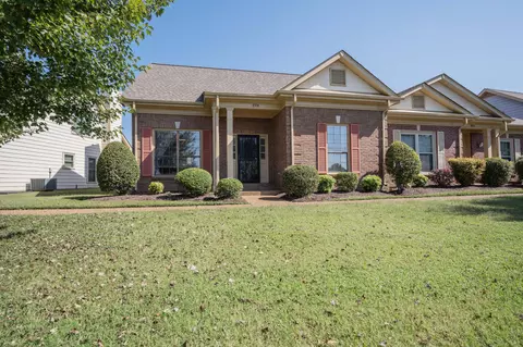 8914 Sawyer Brown Rd, Nashville, TN 37221