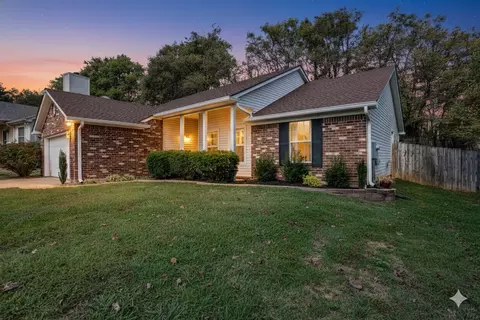 1608 Aaronwood Dr, Old Hickory, TN 37138
