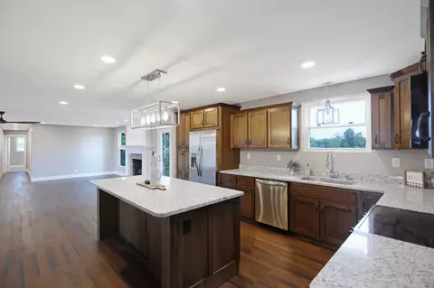 2450 Highway 25, Cottontown, TN 37048