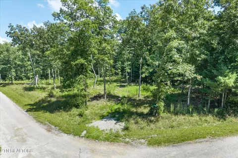 6024 Seneca Tr, Crossville, TN 38572