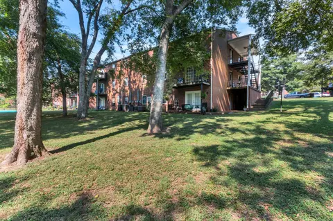 601 Boyd Mill Ave #J1, Franklin, TN 37064