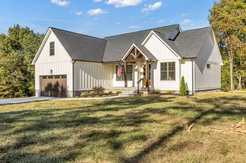 1054 Walnut Grove Rd, Dickson, TN 37055 photo 2