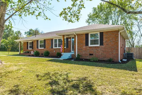 110 Jennings Dr, Hendersonville, TN 37075