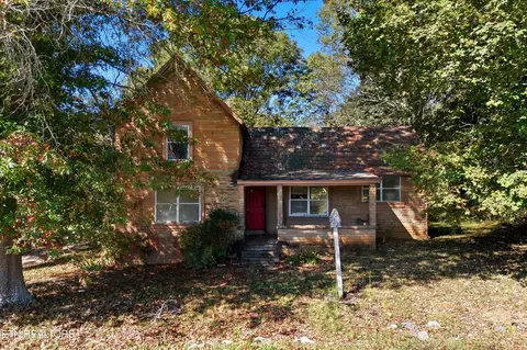 4917 W Town Creek Rd, Lenoir City, TN 37771