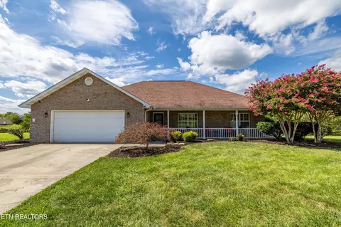 1433 Crestridge Dr, Maryville, TN 37804