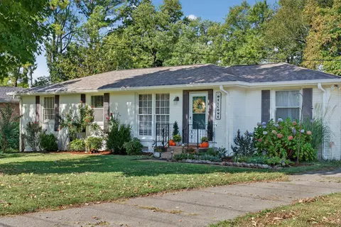 8307 Luree Ln, Hermitage, TN 37076