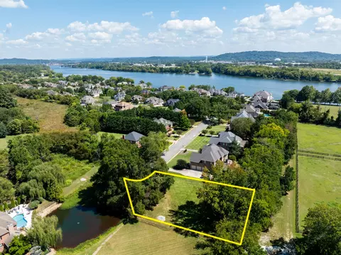 3580 Enclave Bay Dr, Chattanooga, TN 37415