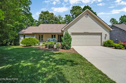 55 Inwood Ter, Crossville, TN 38558