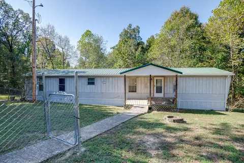 1810 Jim Kim Rd, Palmyra, TN 37142