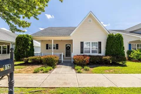 612 Stratford Ave, Sweetwater, TN 37874