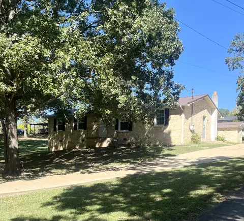 105 Eze Ave, Waverly, TN 37185