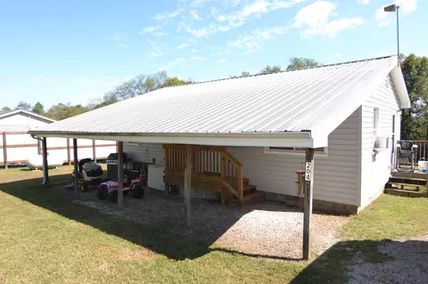 204 Petty Hollow Rd, Prospect, TN 38477