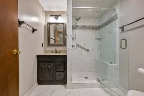 Bath - 579 Murrell Rd, Dickson, TN 37055 photo 5 of 5