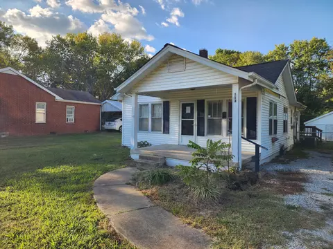 113 Swan Ave, Hohenwald, TN 38462