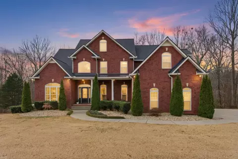 1014 Alameda Dr, Portland, TN 37148