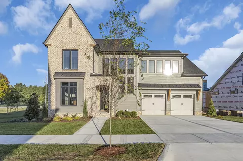 2904 Avenue Downs Dr, Thompsons Station, TN 37179