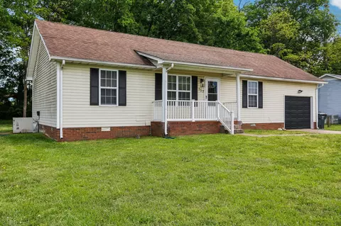 157 Oak Tree Dr, Oak Grove, KY 42262