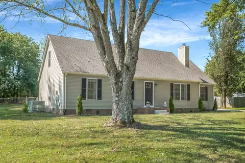 Exterior - 4141 Premier Dr, Murfreesboro, TN 37128 photo 7 of 9