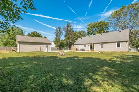 Exterior - 4141 Premier Dr, Murfreesboro, TN 37128 photo 4 of 9