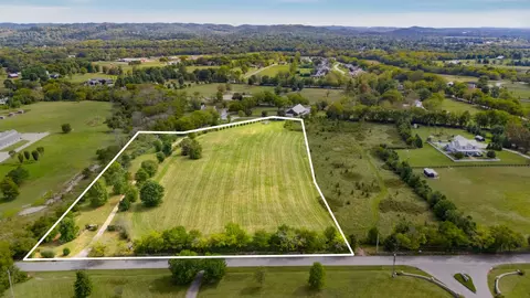 1816 Old Natchez Trce, Franklin, TN 37069