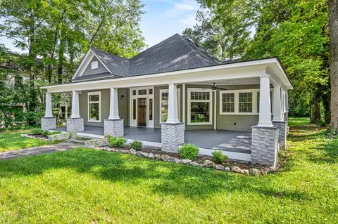 208 E Villanow St, La Fayette, GA 30728