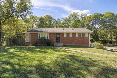 8003 Bonnafair Dr, Hermitage, TN 37076