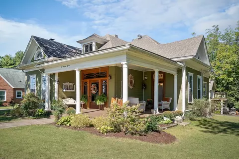 215 W Sparta St, Mcminnville, TN 37110