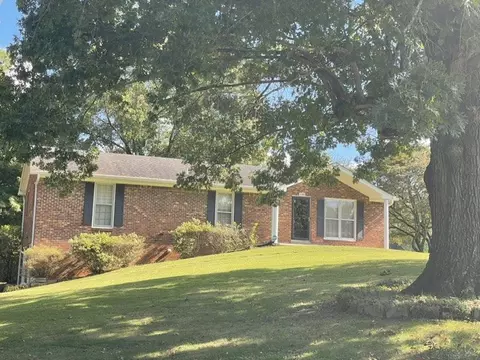 500 Cascade Dr, Columbia, TN 38401