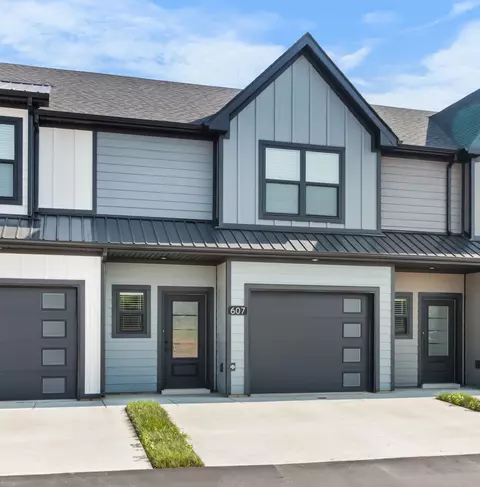 607 Jonathan Wade Cir, Clarksville, TN 37043