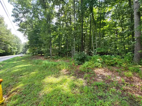 207 Saint George Dr, Crossville, TN 38558