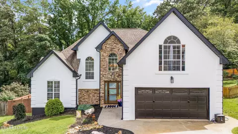 1936 Saint Gregorys Ct, Knoxville, TN 37931