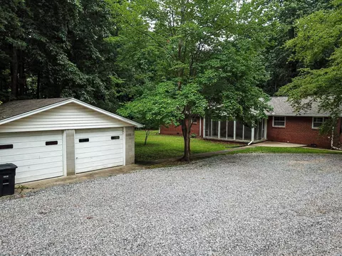 Exterior - 7956 Bethlehem Rd, Springfield, TN 37172 photo 5 of 6