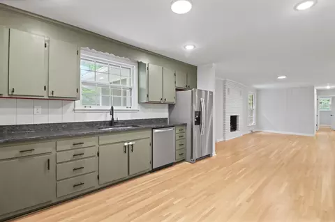 Kitchen - 7956 Bethlehem Rd, Springfield, TN 37172 photo 2 of 2