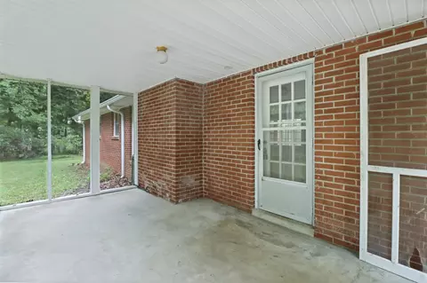 Exterior - 7956 Bethlehem Rd, Springfield, TN 37172 photo 4 of 6